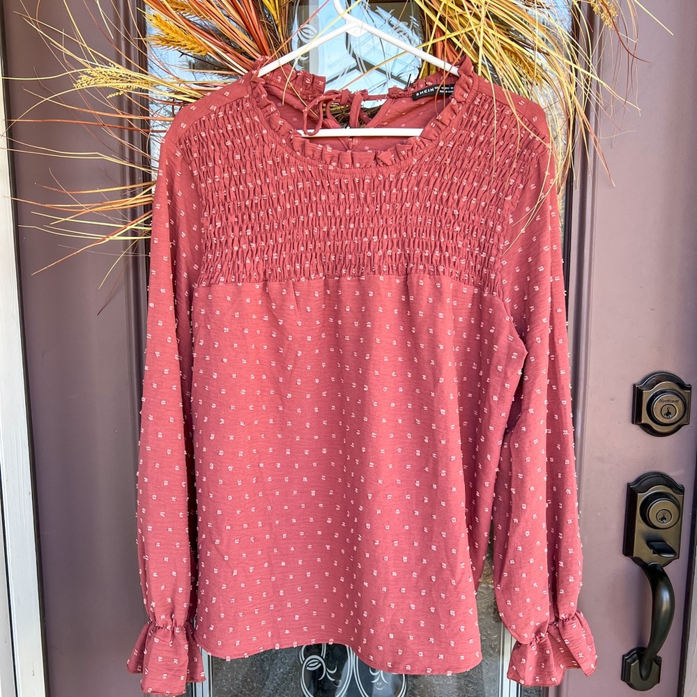 Two Shein Tops - Picture 5 of 7